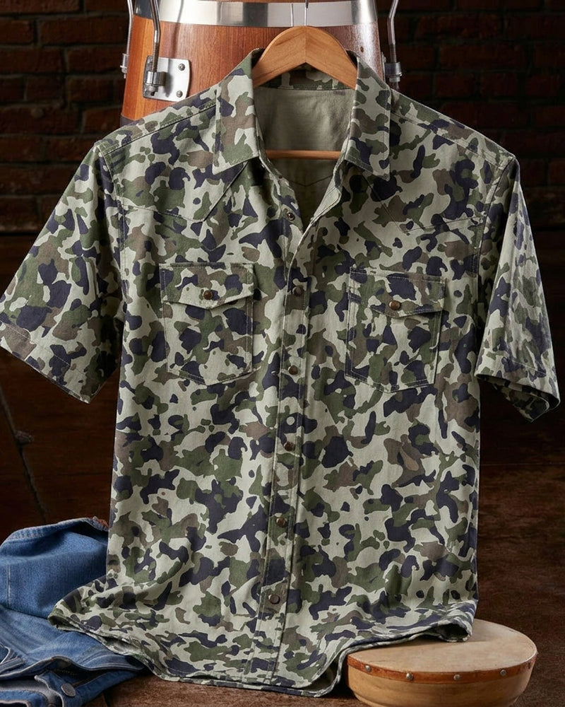 Men's Camo Print Dual Chest Pocket Short Sleeve Shirt