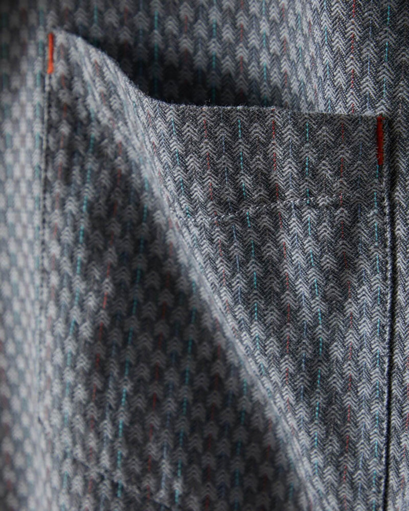Long Sleeve Chevron Pattern Cotton Shirt